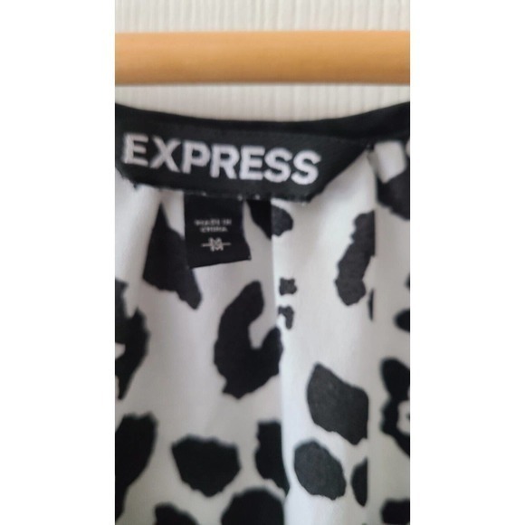 Express Button‎ up front top Size Medium - Picture 2 of 3